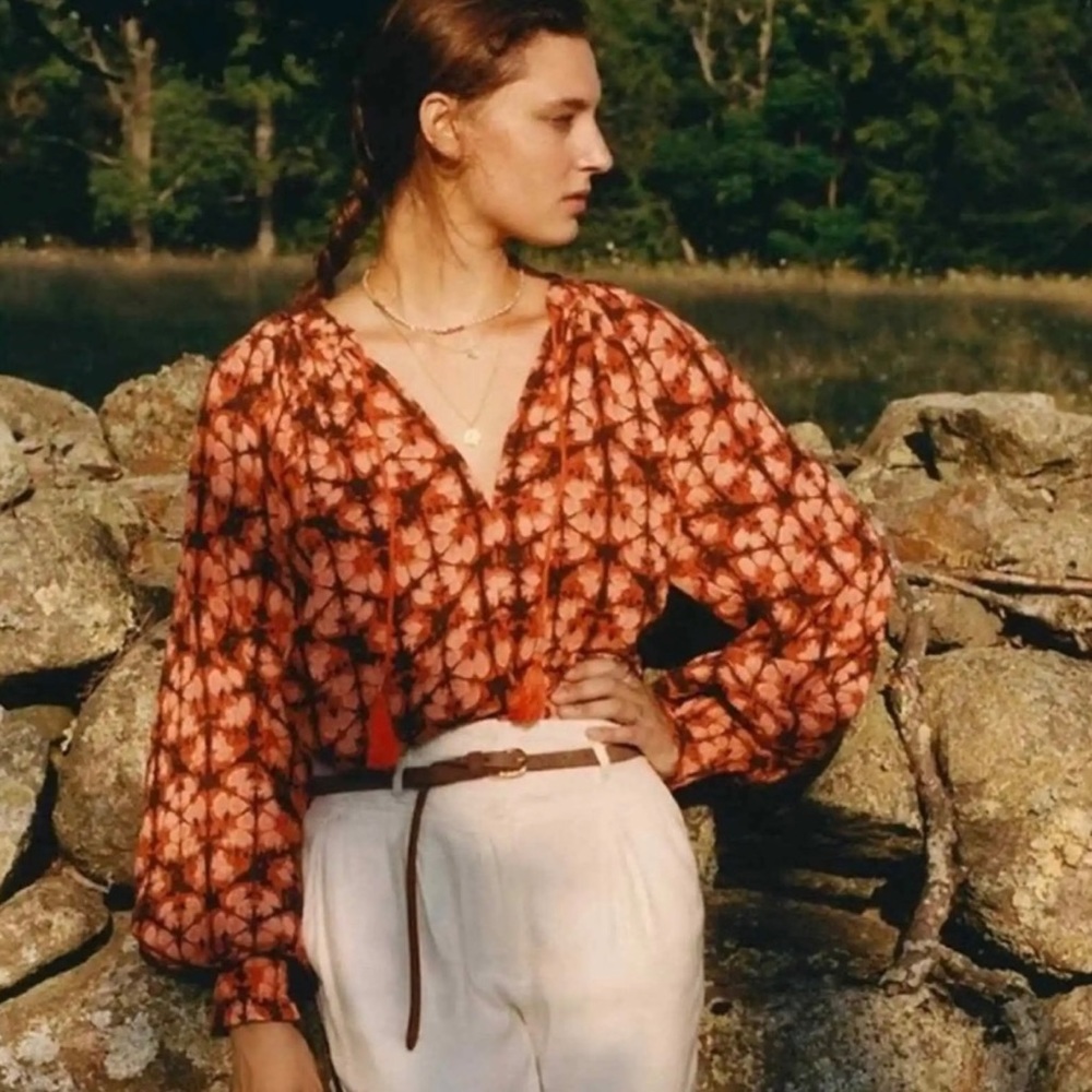Anthropologie Porridge Peasant Blouse. Spliced neck with tassel tie. 100% cotton - Picture 15 of 15